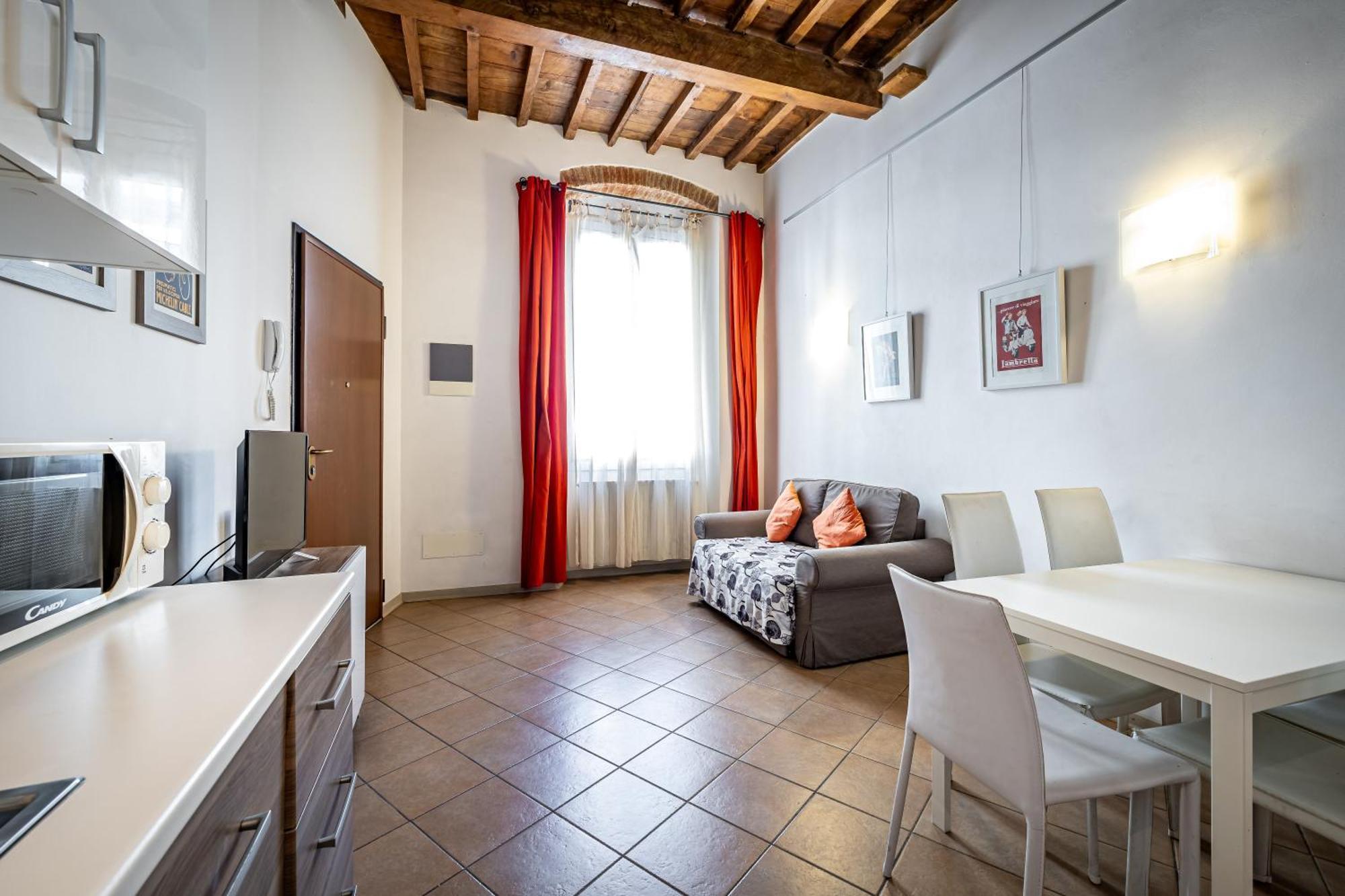 Roommo Beccaria * Florencia