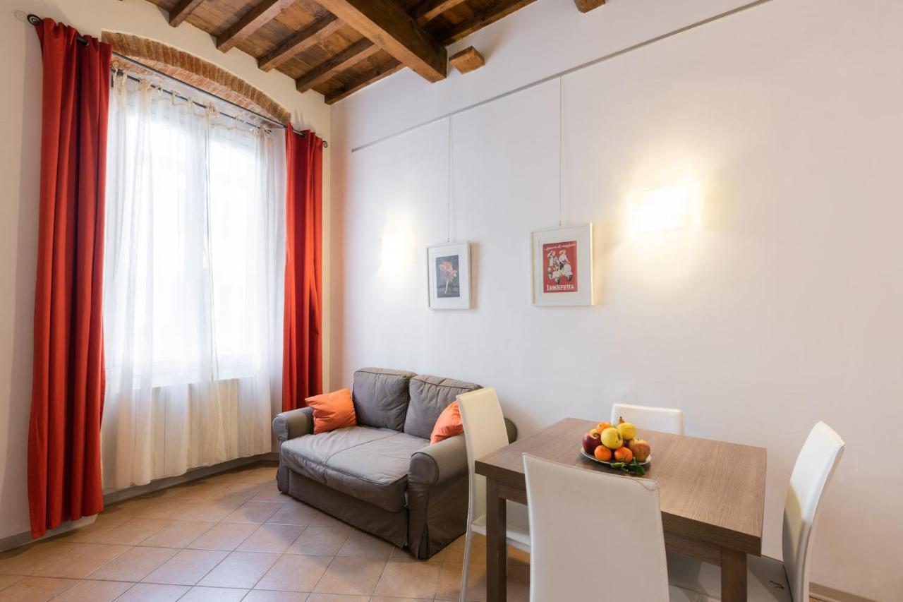 Roommo Beccaria Florencia